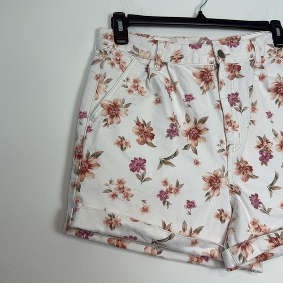 American Eagle White with Pink and Orange Floral Print Mom Shorts. Size 14. - Picture 3 of 16